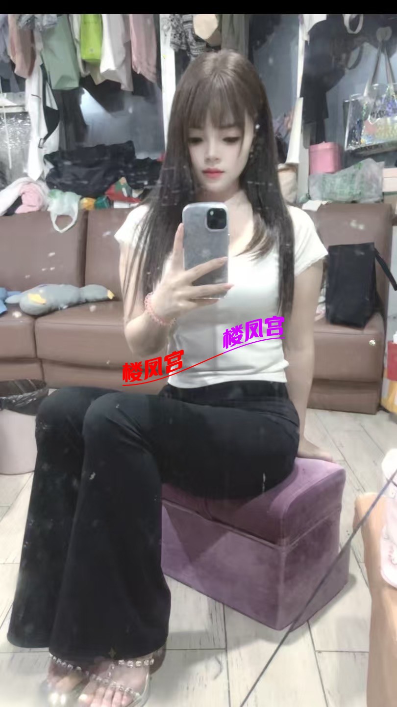 740a6f872b7d52568fe23d710810e8e9.jpeg